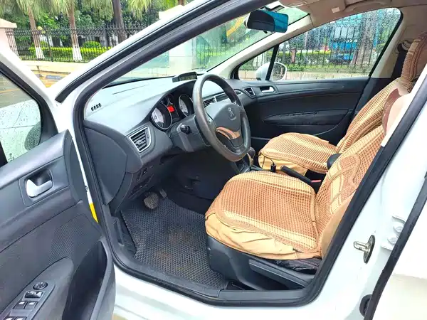 Peugeot 308 2014