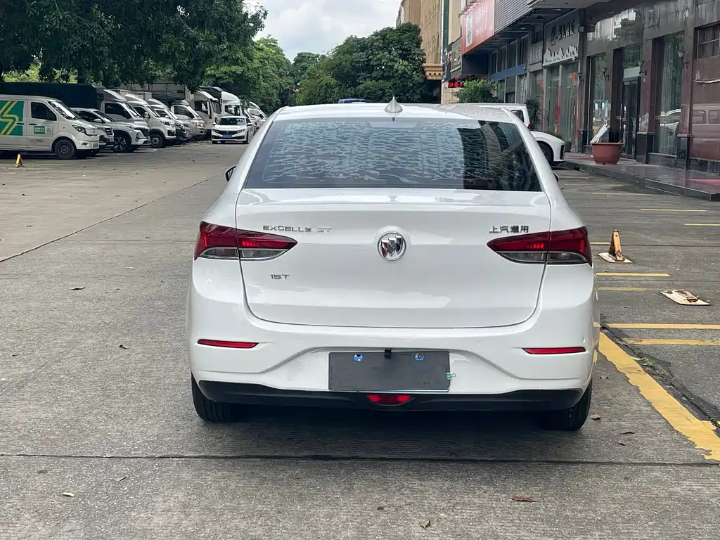Buick Excelle 2018 — фото 11