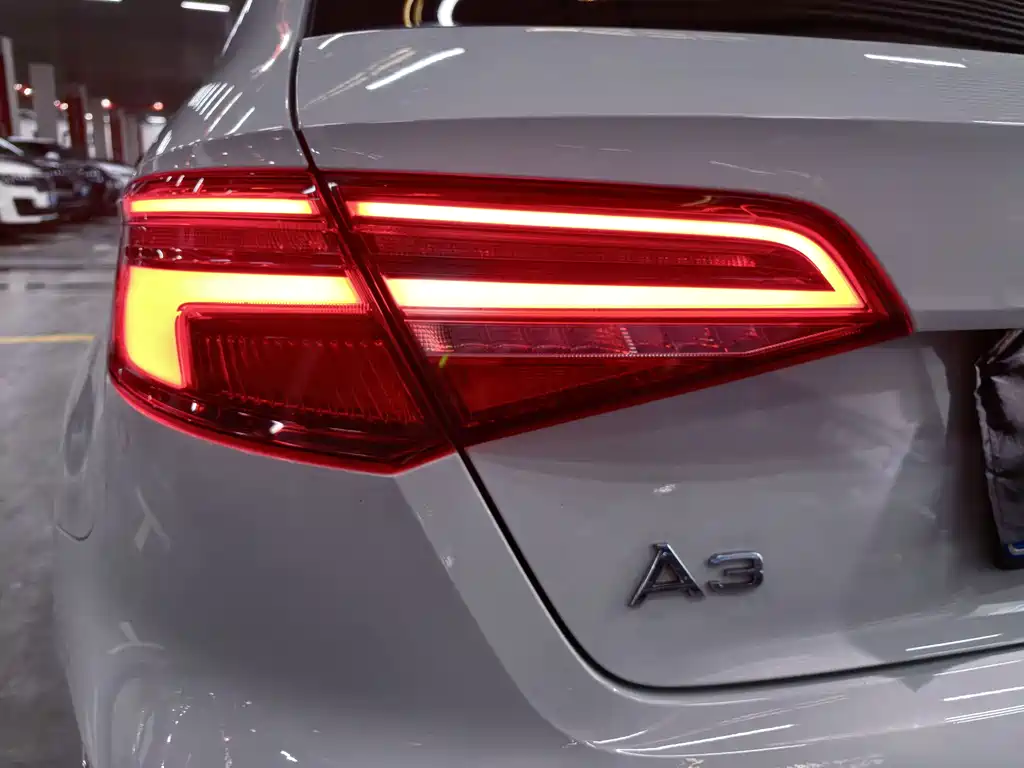 Audi A3 2021 — фото 10