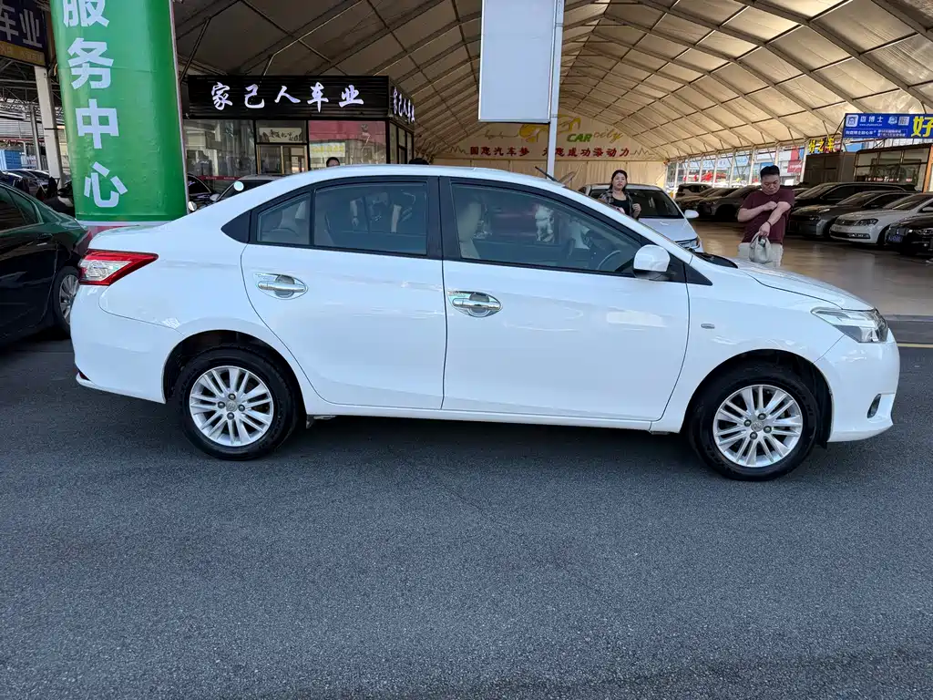 Toyota Vios 2016 — фото 12