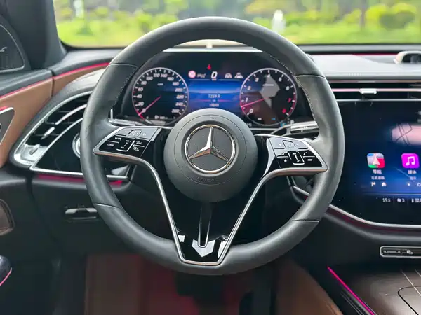 Mercedes-Benz E-Class 2025
