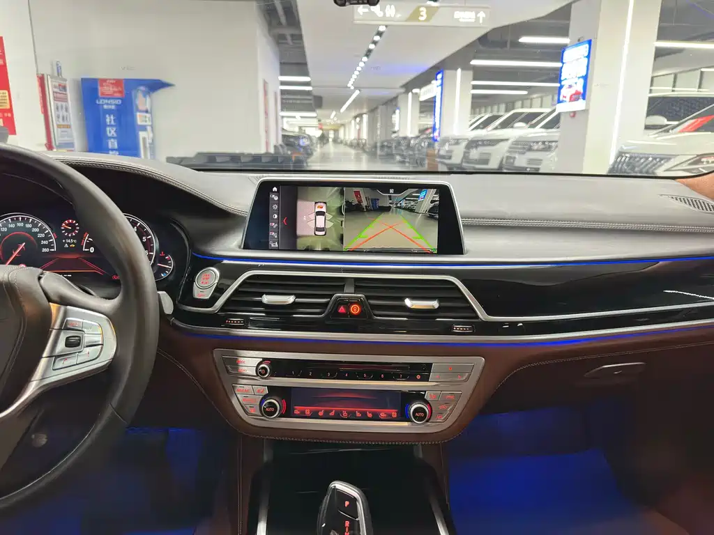 BMW 7 Series 2020 — фото 14