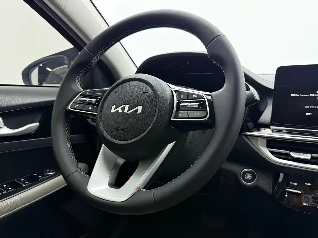 Kia K3 2022 — фото 16