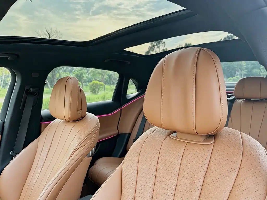 Mercedes-Benz E-Class 2025 — фото 20