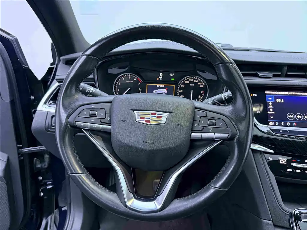 Cadillac XT6 2021 — фото 15