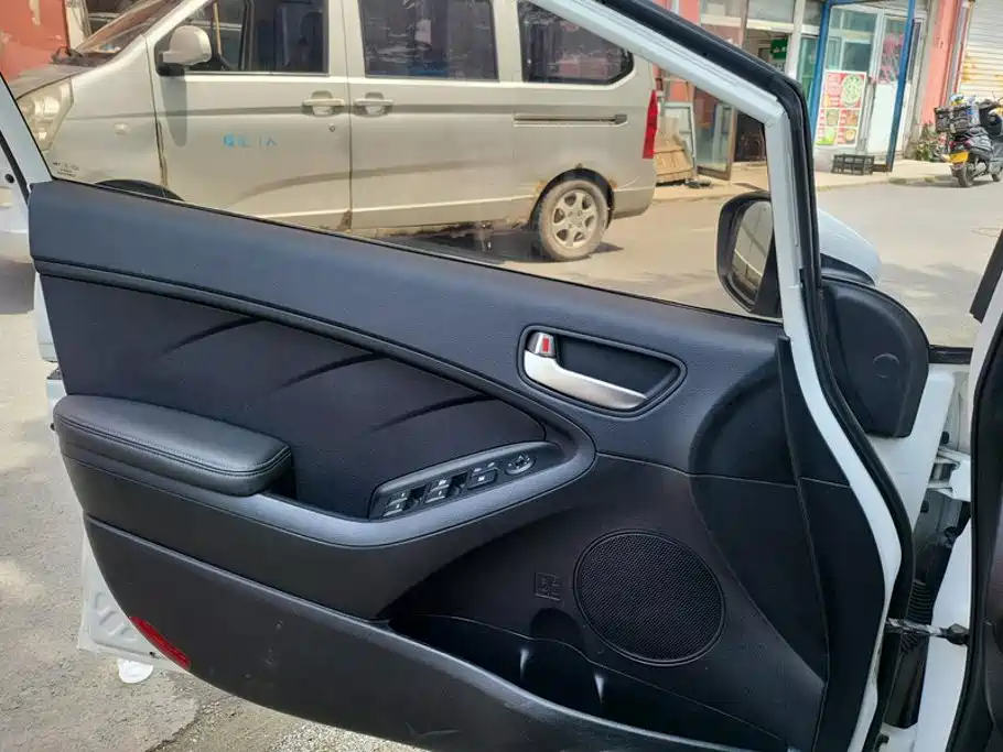 Kia K3 2017