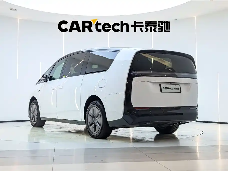 Li Auto Li MEGA 2025 — фото 10