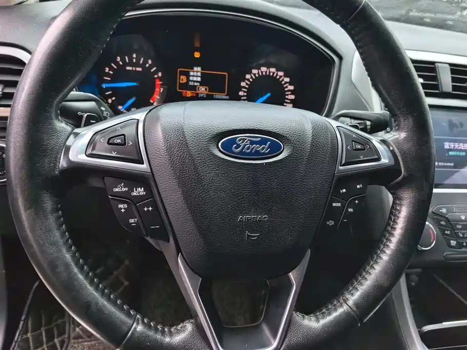 Ford Mondeo 2018 — фото 15
