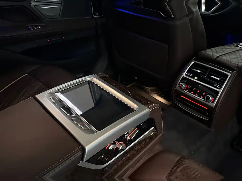BMW 7 Series 2020 — фото 15