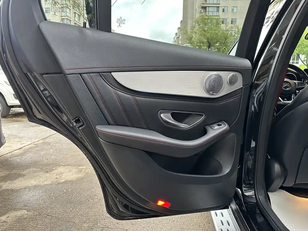 Mercedes-Benz GLC AMG 2018 — фото 25