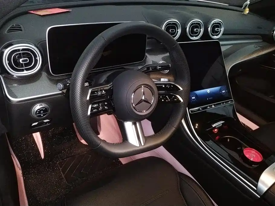 Mercedes-Benz C-Class 2025 — фото 14