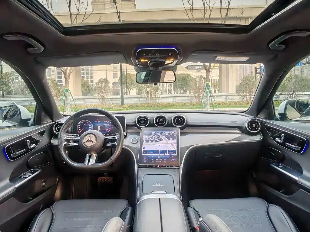 Mercedes-Benz C-Class 2023 — фото 13