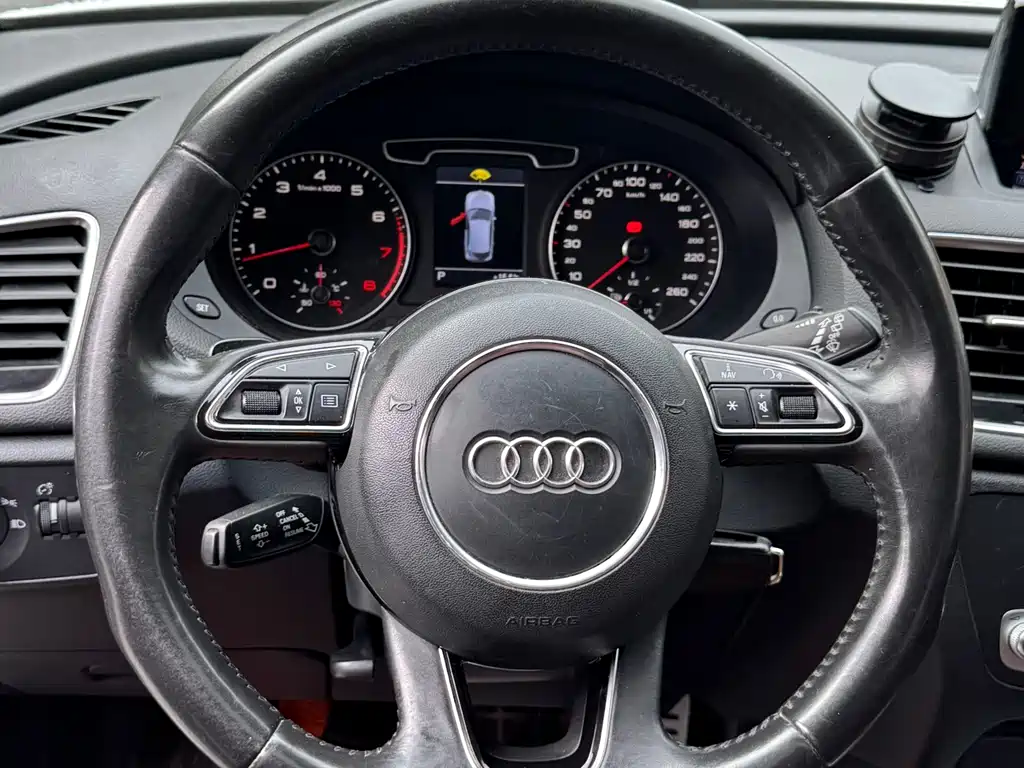 Audi Q3 2013 — фото 16