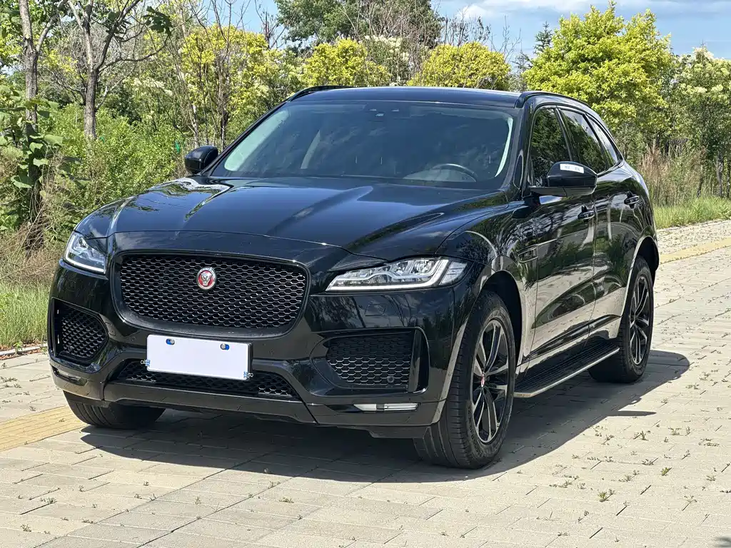 Jaguar F-PACE 2020