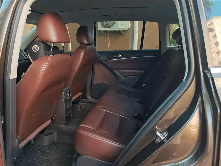 Volkswagen Tiguan 2015 — фото 11