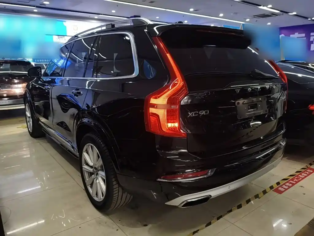 Volvo XC90 2017 — фото 5