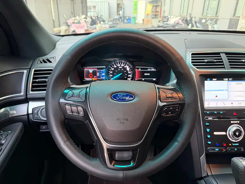 Ford Explorer 2017 — фото 10