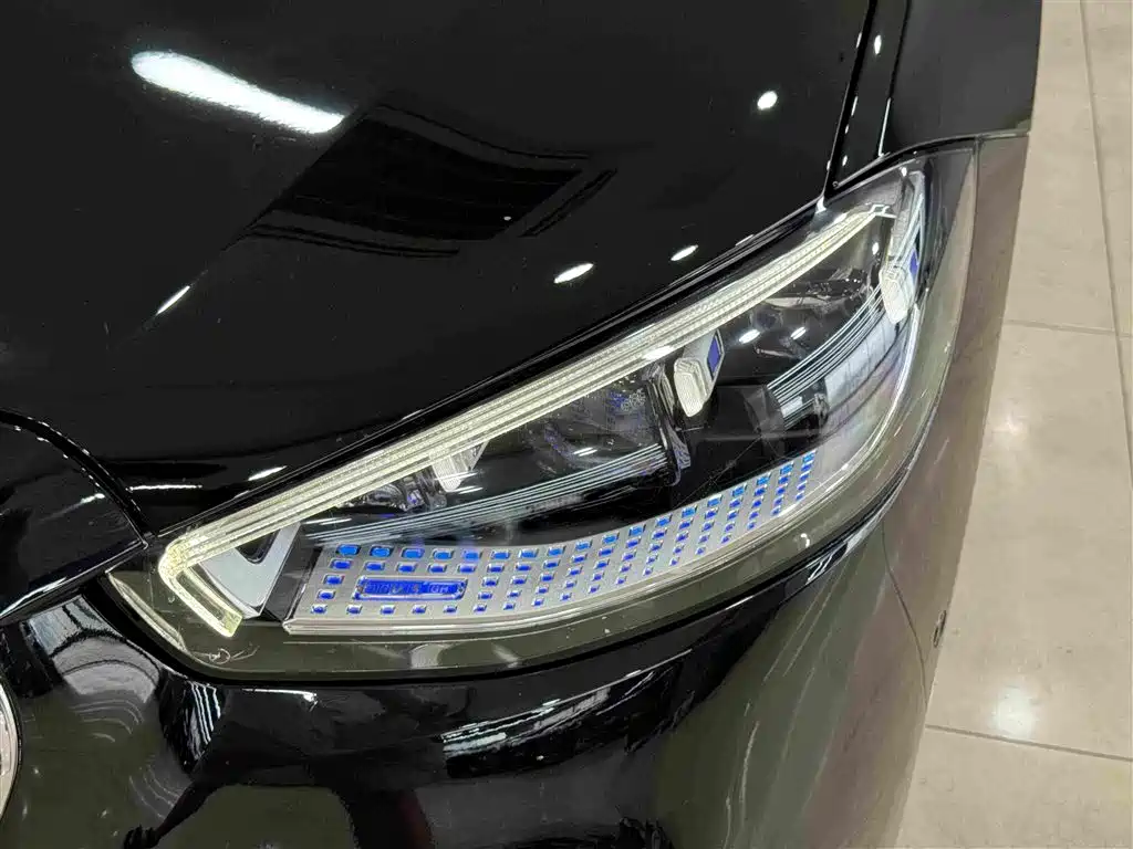 Mercedes-Benz S-Class 2024