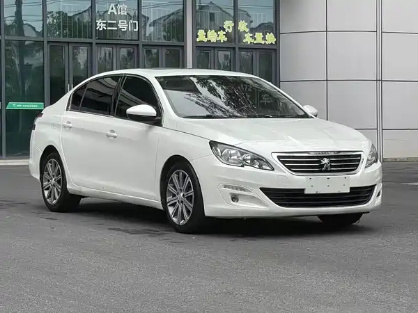 Peugeot 408 2015