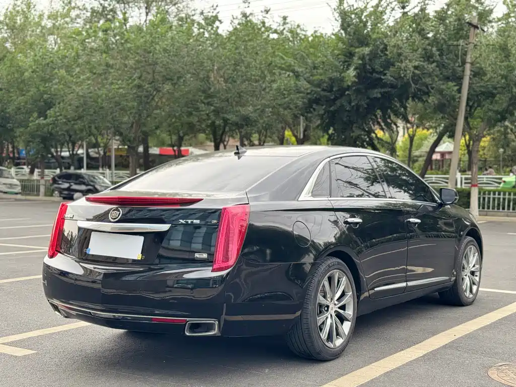 Cadillac XTS 2014 — фото 12