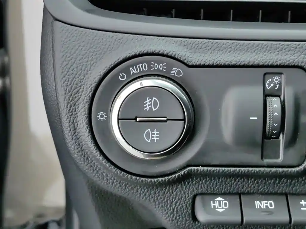 Buick Envision Plus 2018 — фото 21