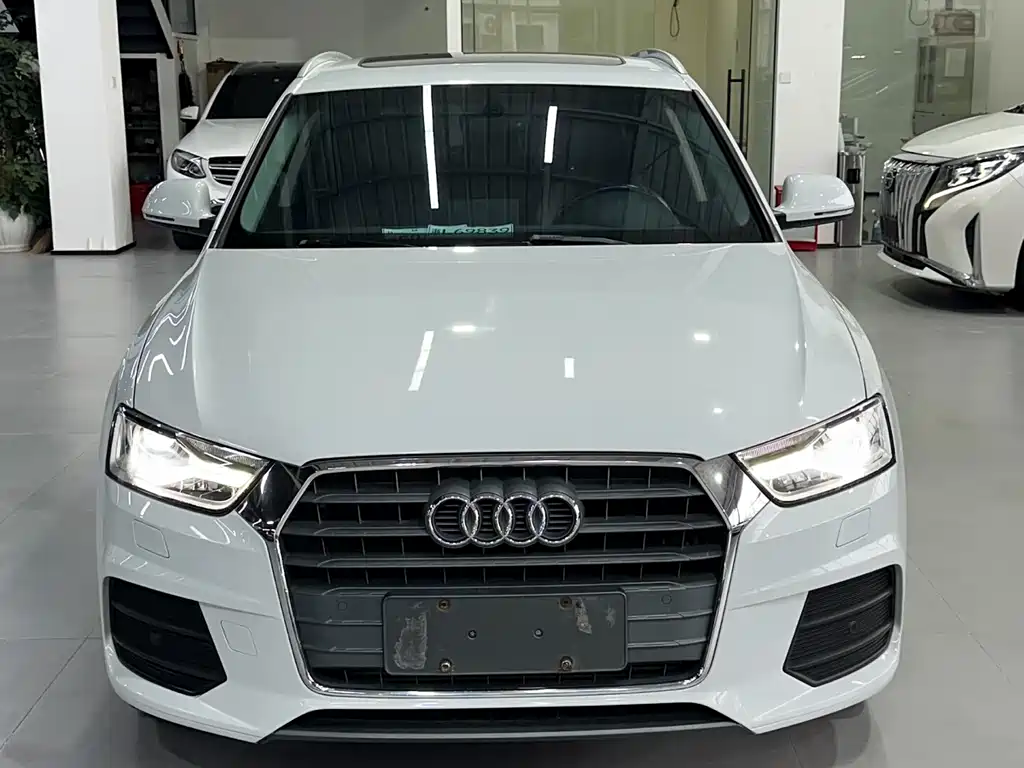 Audi Q3 2017 — фото 2