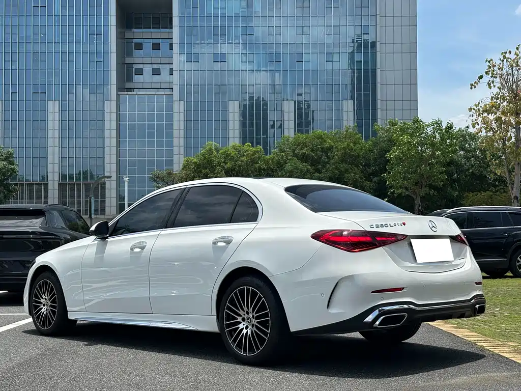 Mercedes-Benz C-Class 2026 — фото 13