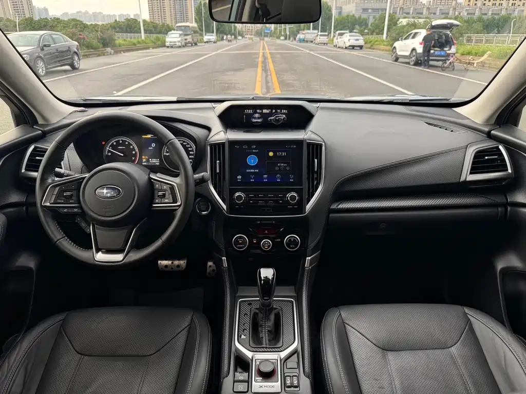 Subaru Forester 2019 — фото 23