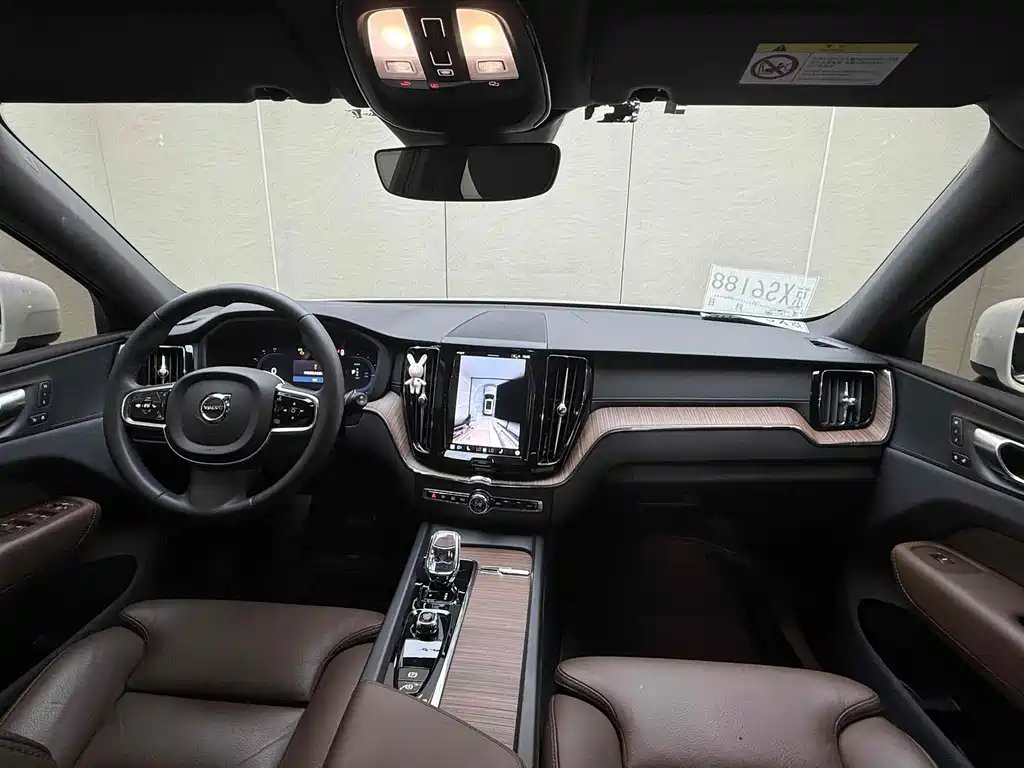 Volvo XC60 PHEV 2024 — фото 10