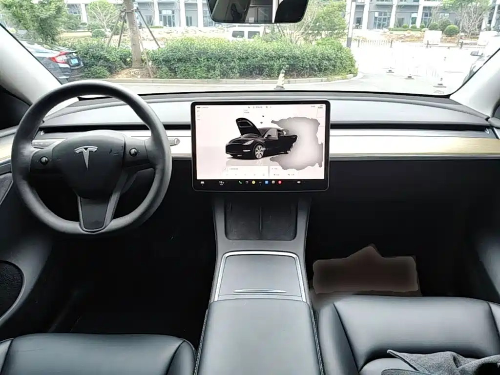 Tesla Model Y 2023 — фото 10