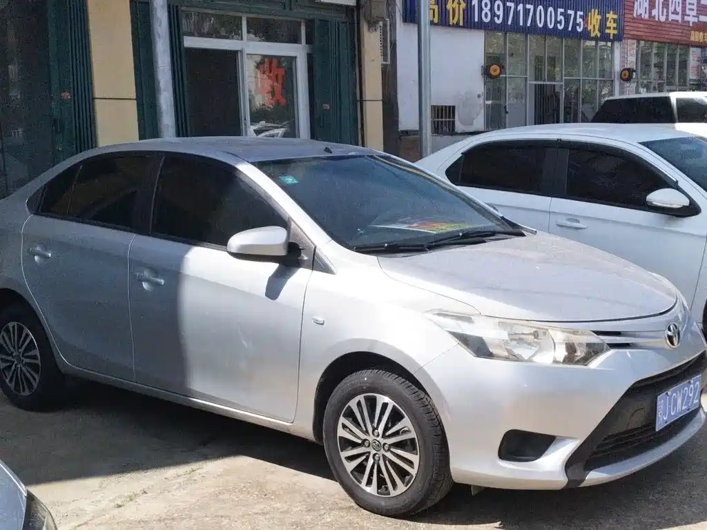 Toyota Vios 2015 — фото 18