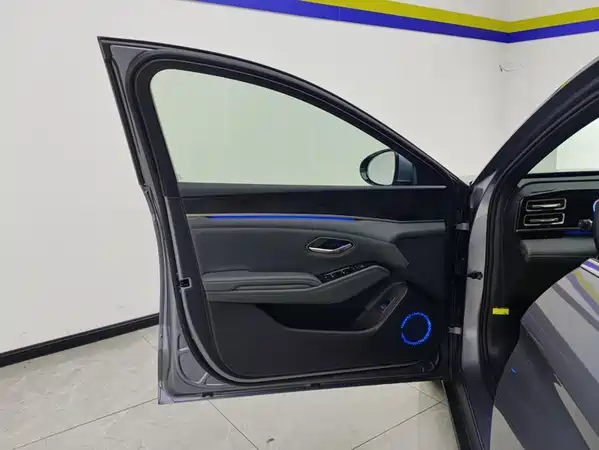 BYD Qin L 2024