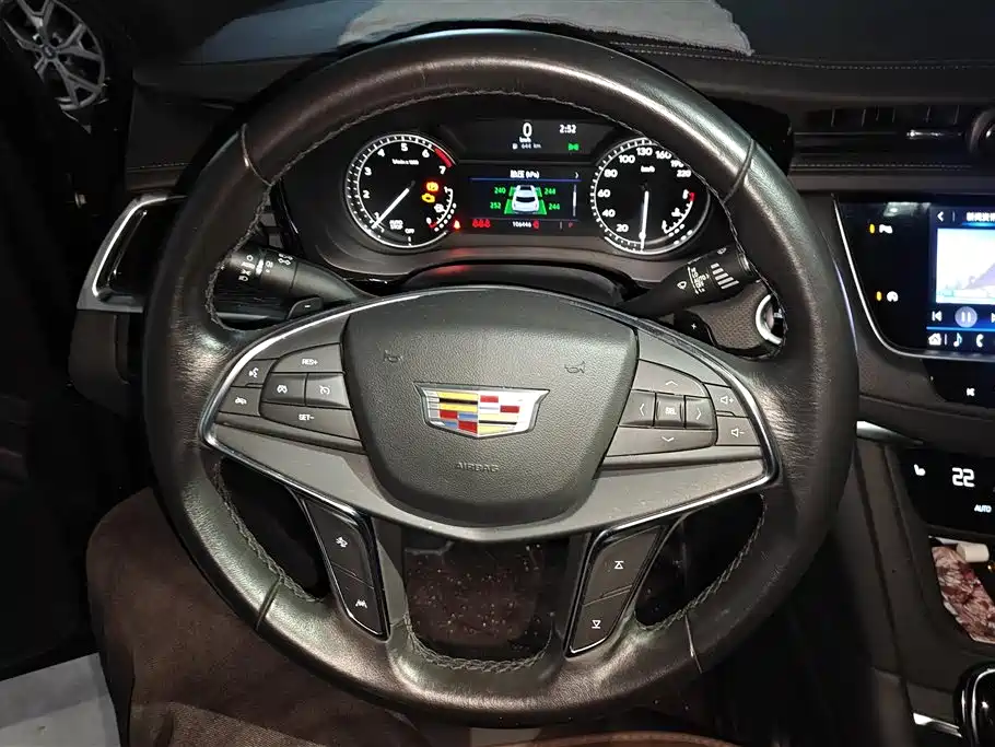 Cadillac XT5 2022 — фото 15