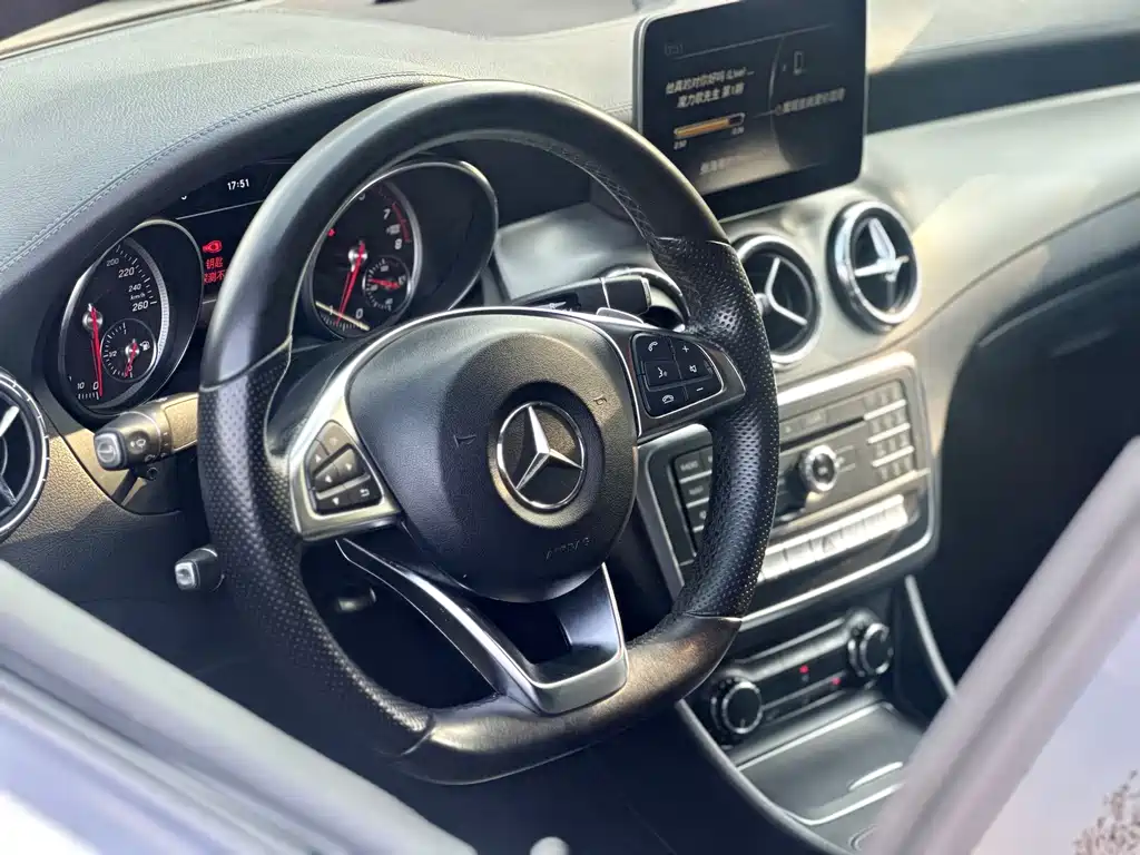 Mercedes-Benz CLA 2017 — фото 19