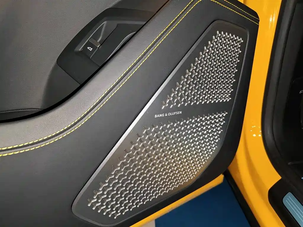 Lamborghini Urus 2022 — фото 15
