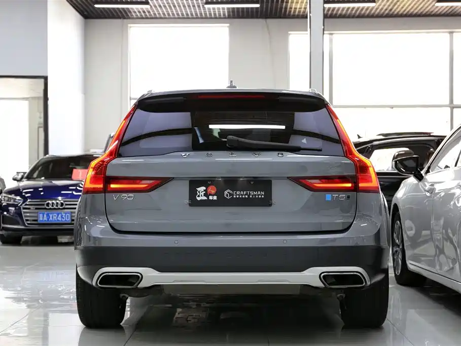 Volvo V90 2017 — фото 23