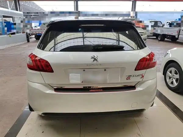 Peugeot 308S 2015