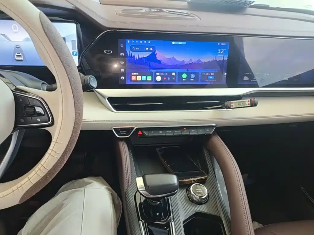 Geely Xingyue L 2023 — фото 13