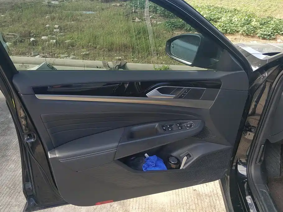 Volkswagen Passat 2025