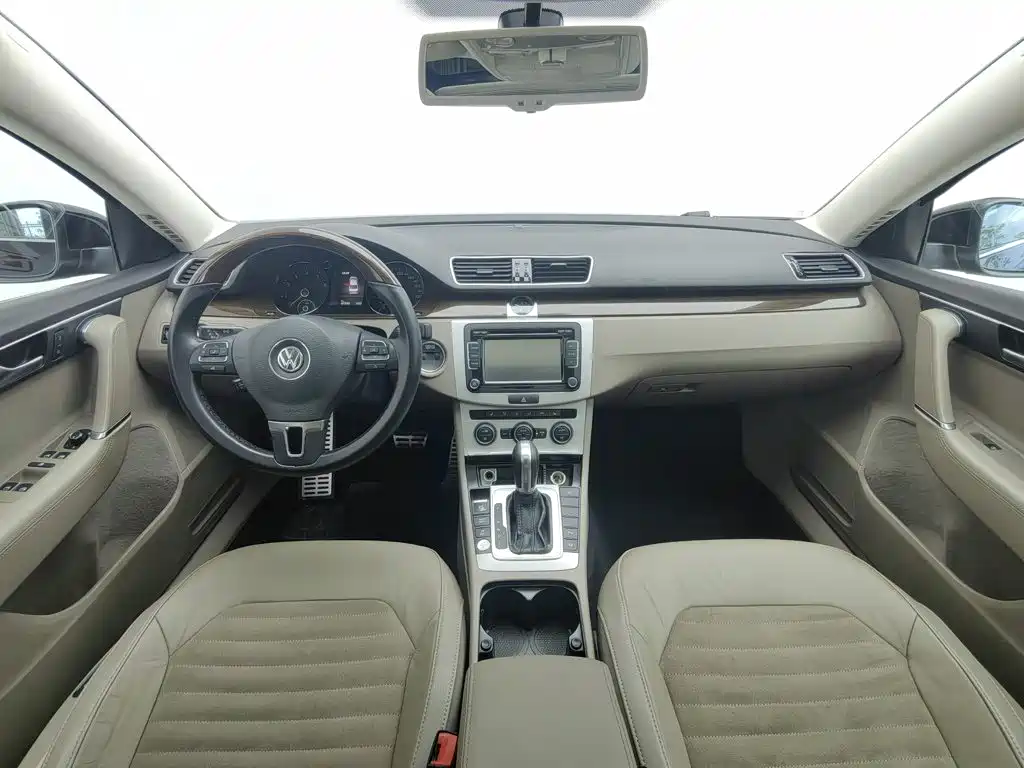 Volkswagen Magotan 2015