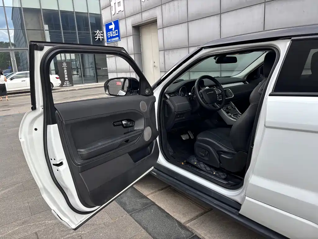 Land Rover Evoque 2014 — фото 12