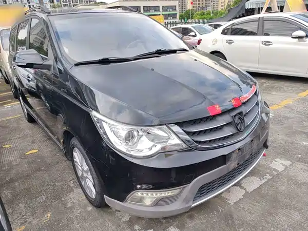Baojun 730 2015