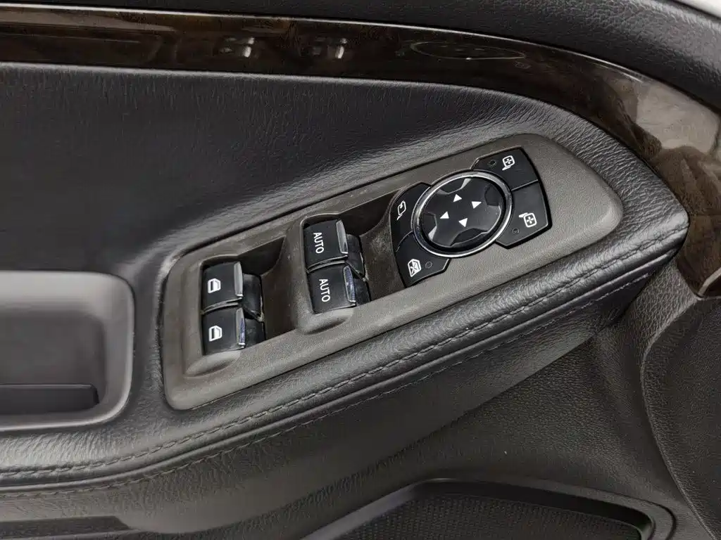 Ford Explorer 2015 — фото 9