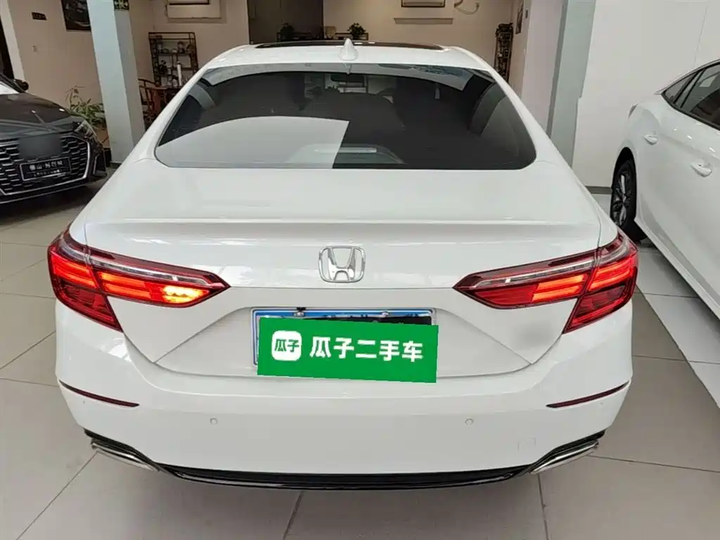Honda Inspire 2022 — фото 6