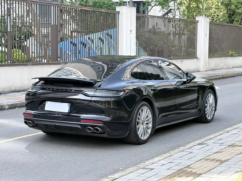 Porsche Panamera 2023 — фото 7