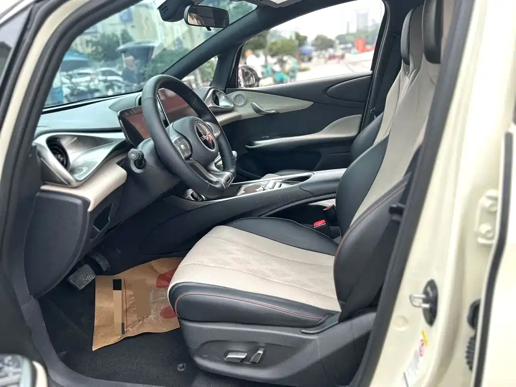 BYD Dolphin 2023