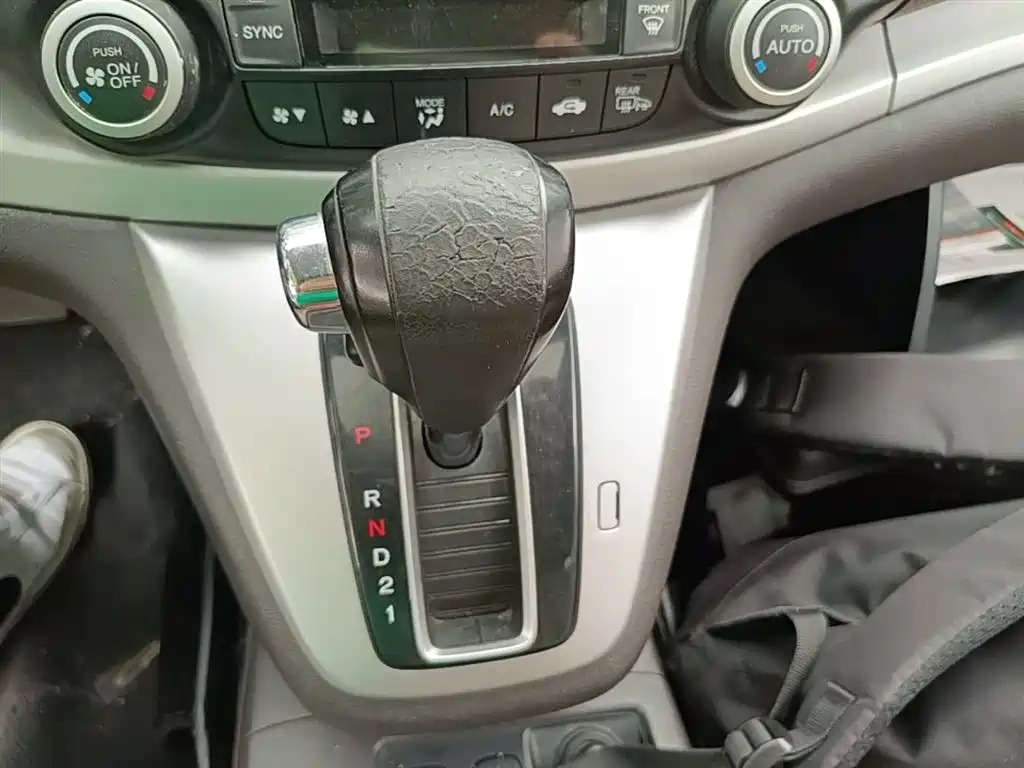 Honda CR-V 2015 — фото 10