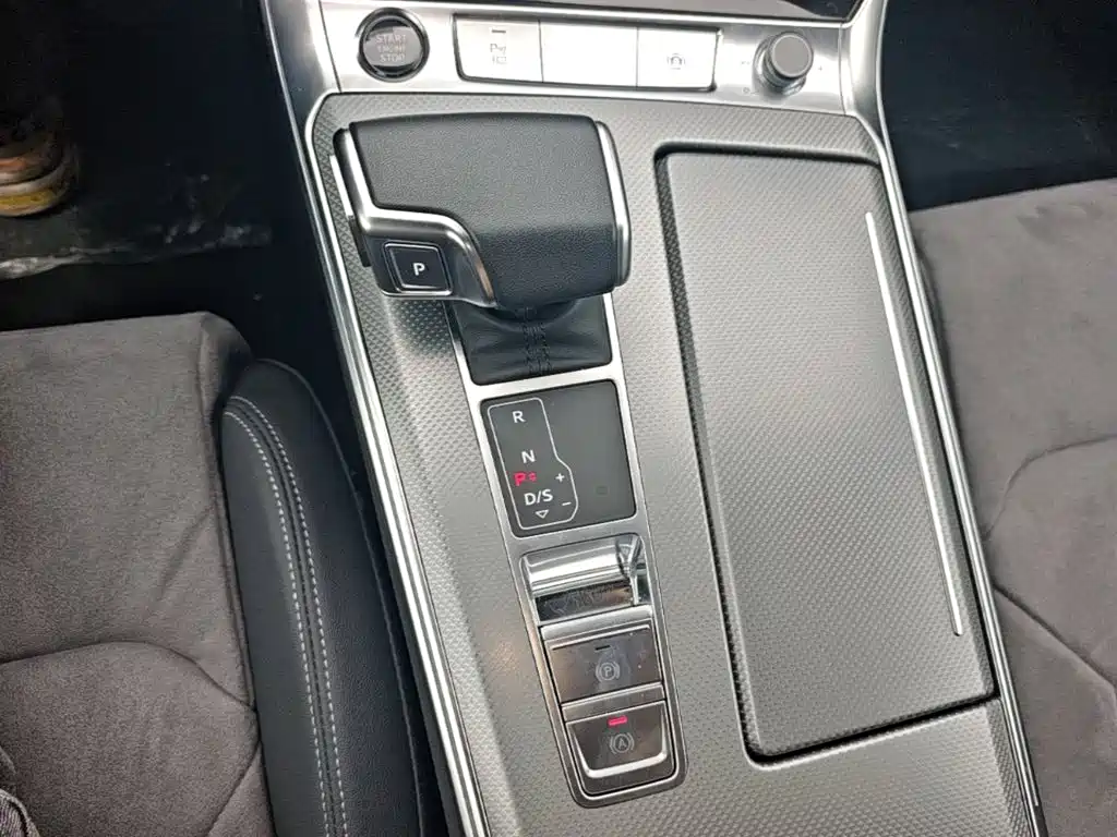 Audi A6L 2024 — фото 21