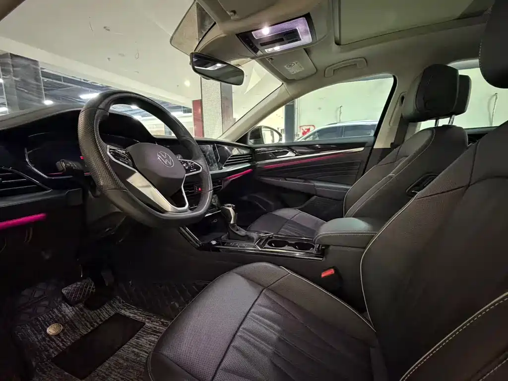 Volkswagen Passat 2023