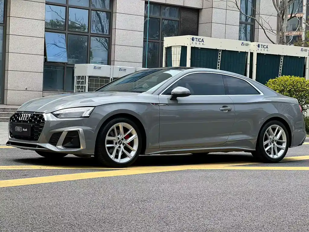 Audi A5 2022 — фото 2